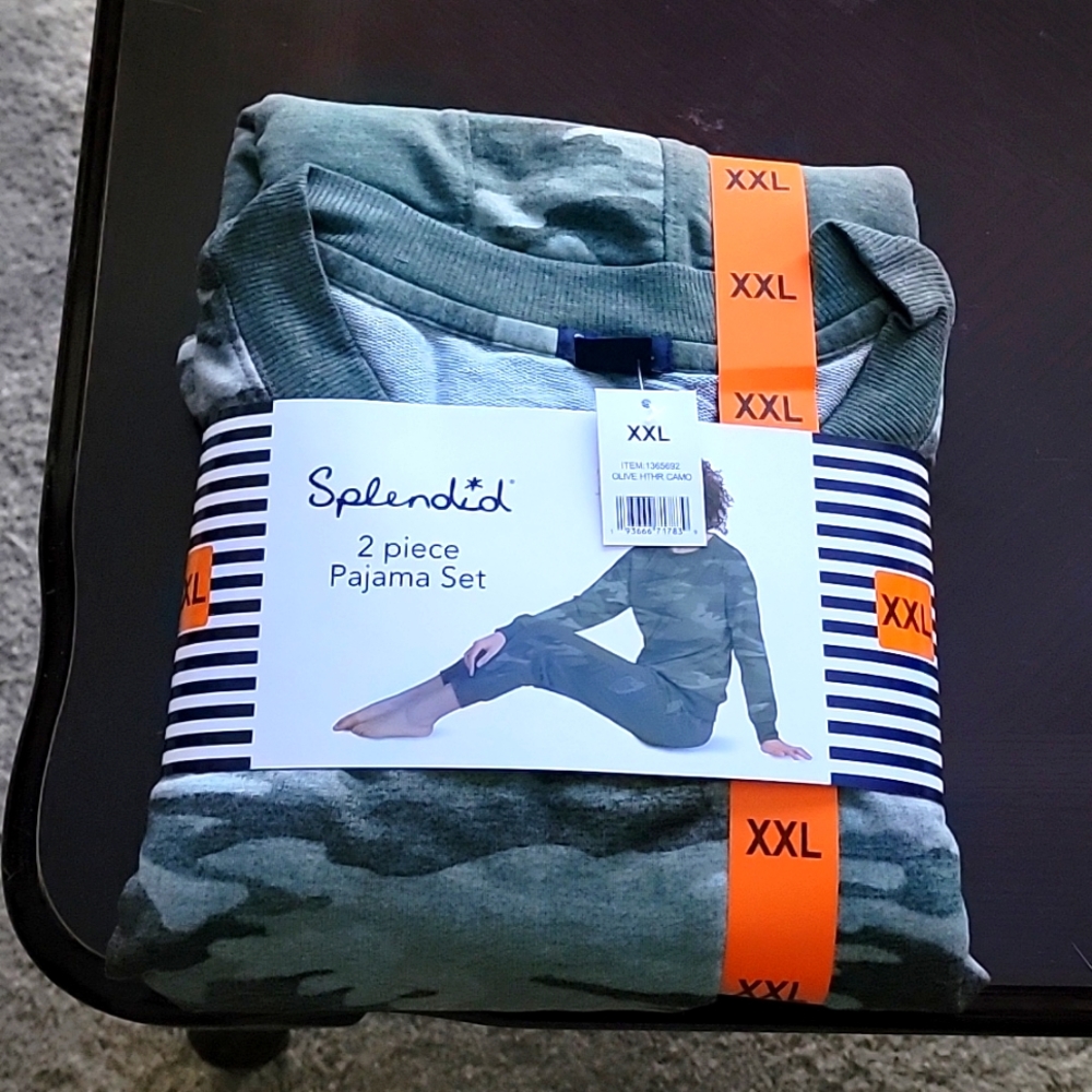 2 PC pajamas set camo women's